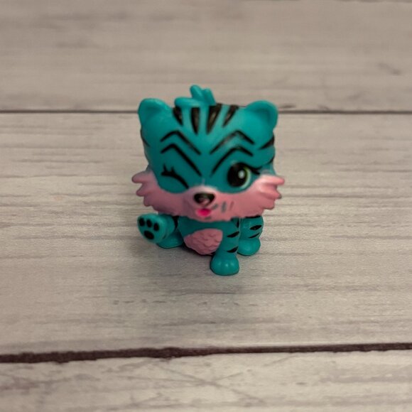 Hatchimals CollEGGtibles Tigerette Teal and Purple Silver Wings (SKU:121TO) - Picture 1 of 3